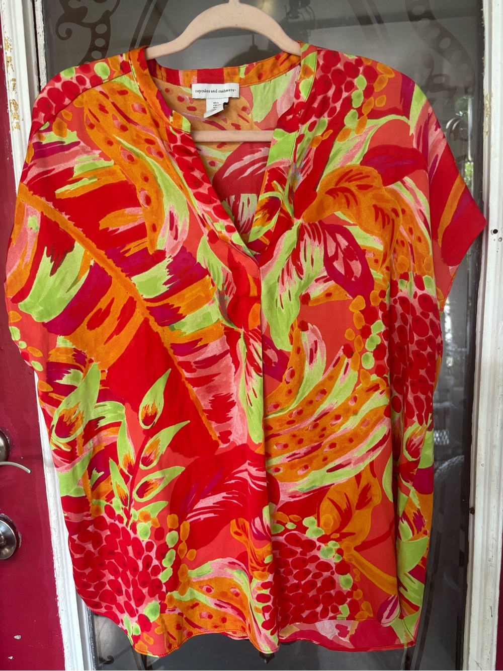cupcakes & cashmere Red Tropical V-Neck Print Blouse